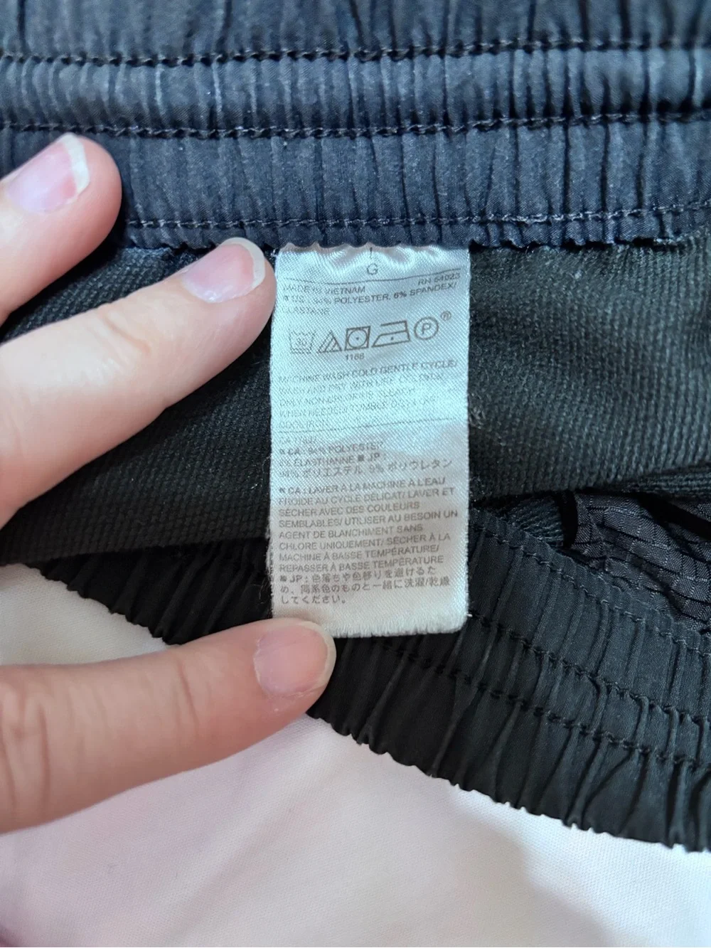 Banana Republic Men’s L Black Performance Stretch Shorts 9”